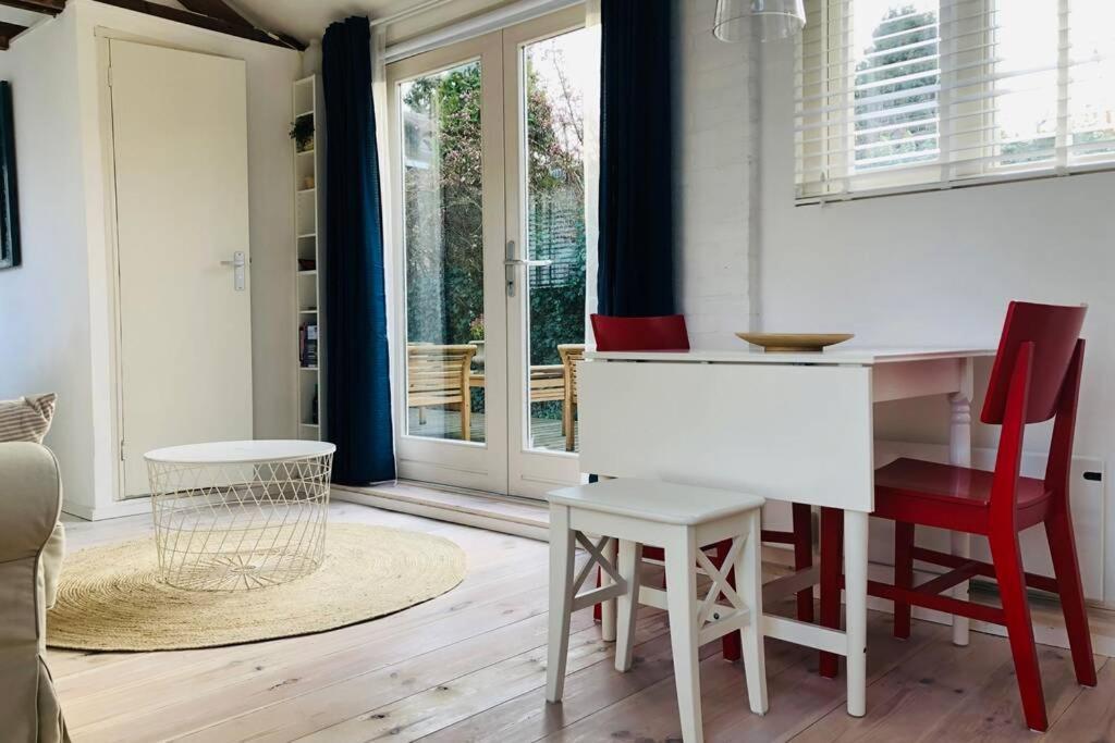 Tiny House In Tuin Van De Statige Villa Mariahof Dordrecht Kültér fotó