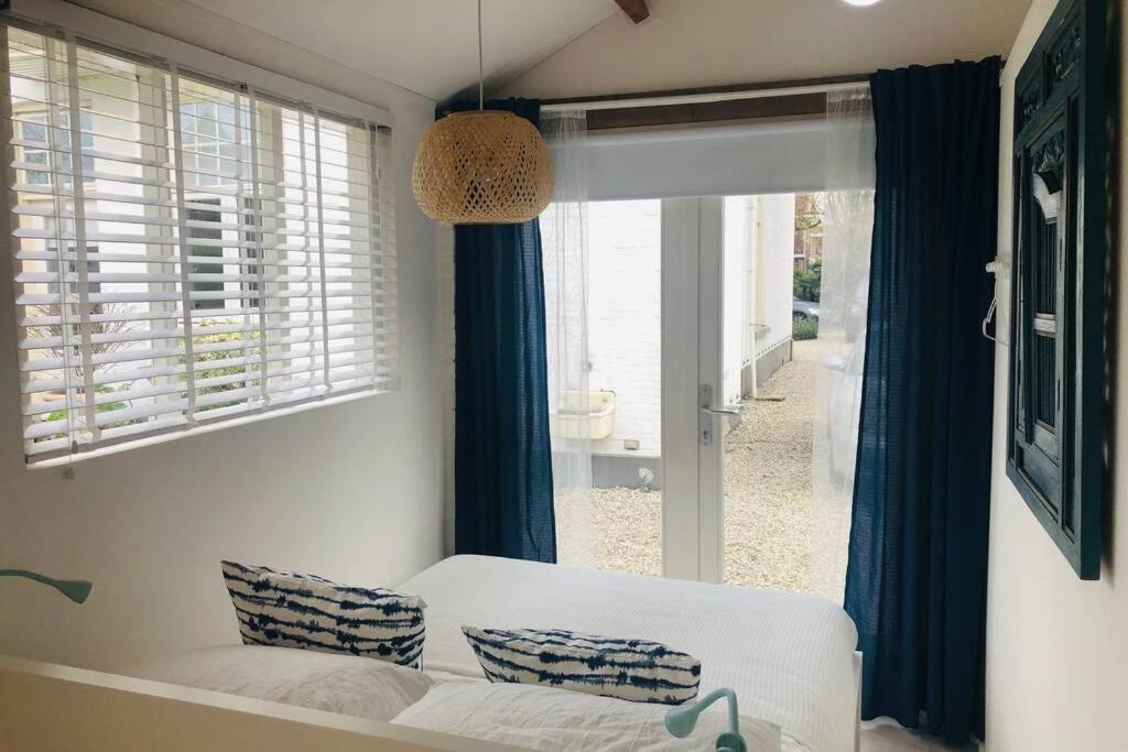 Tiny House In Tuin Van De Statige Villa Mariahof Dordrecht Kültér fotó